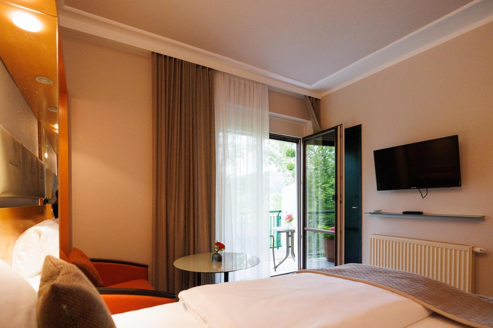 Weinlandhof Hotel Gamlitz Buitenkant foto